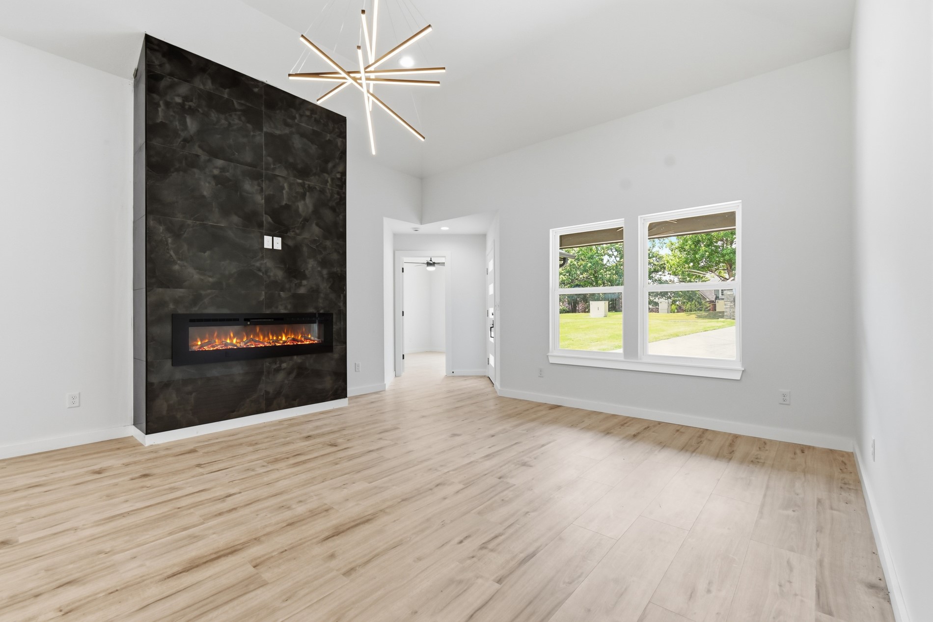 4001 Rolling Oaks Drive