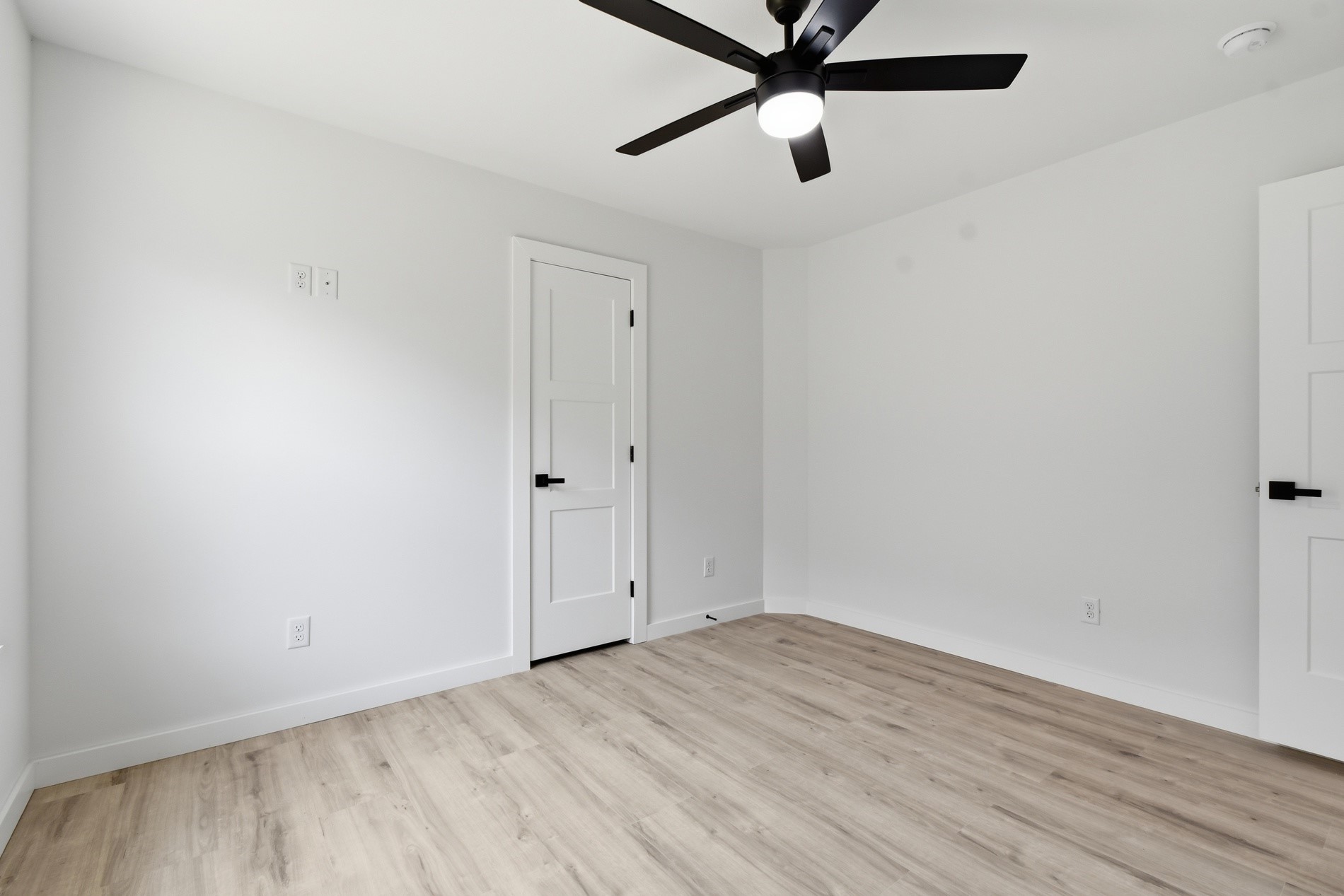 4001 Rolling Oaks Drive
