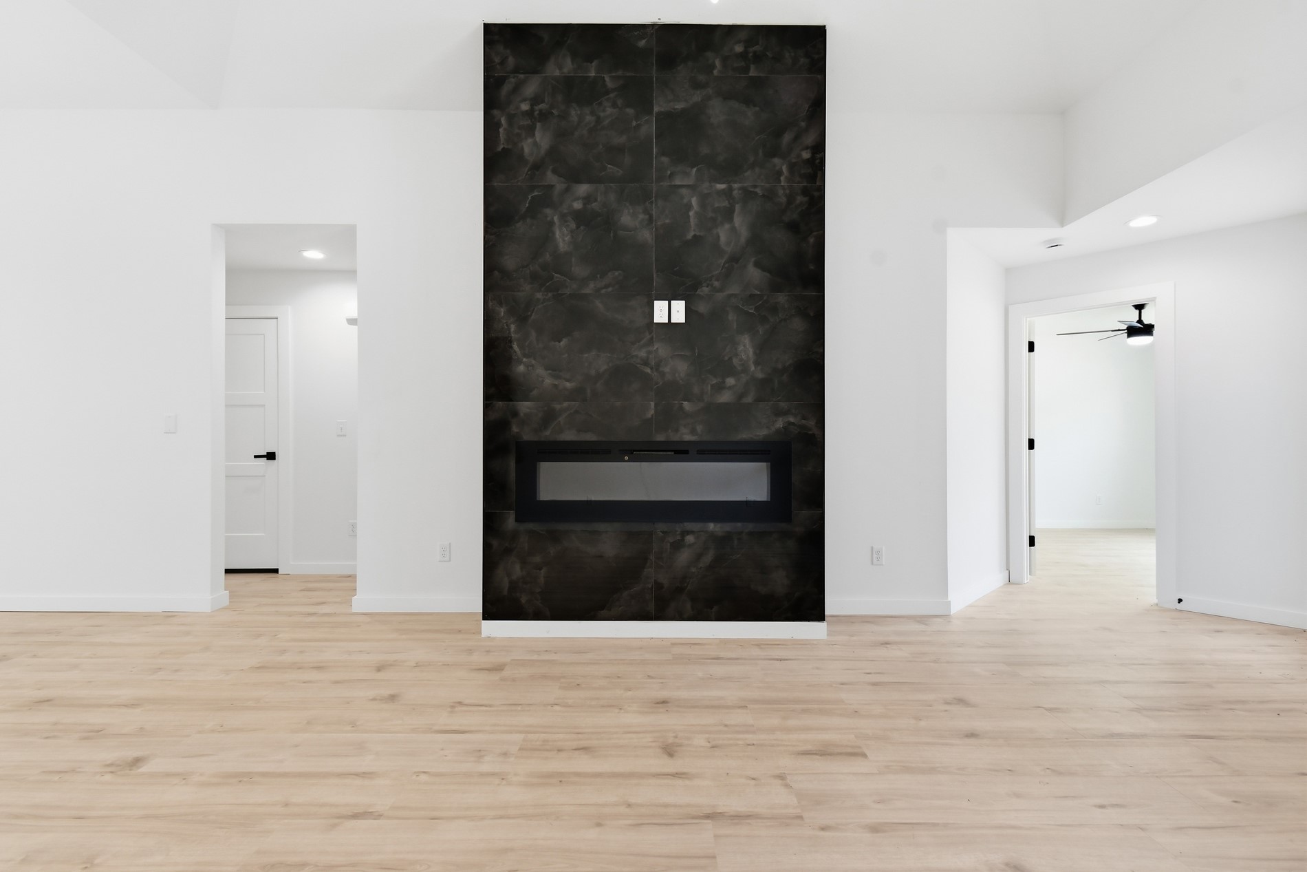 4001 Rolling Oaks Drive