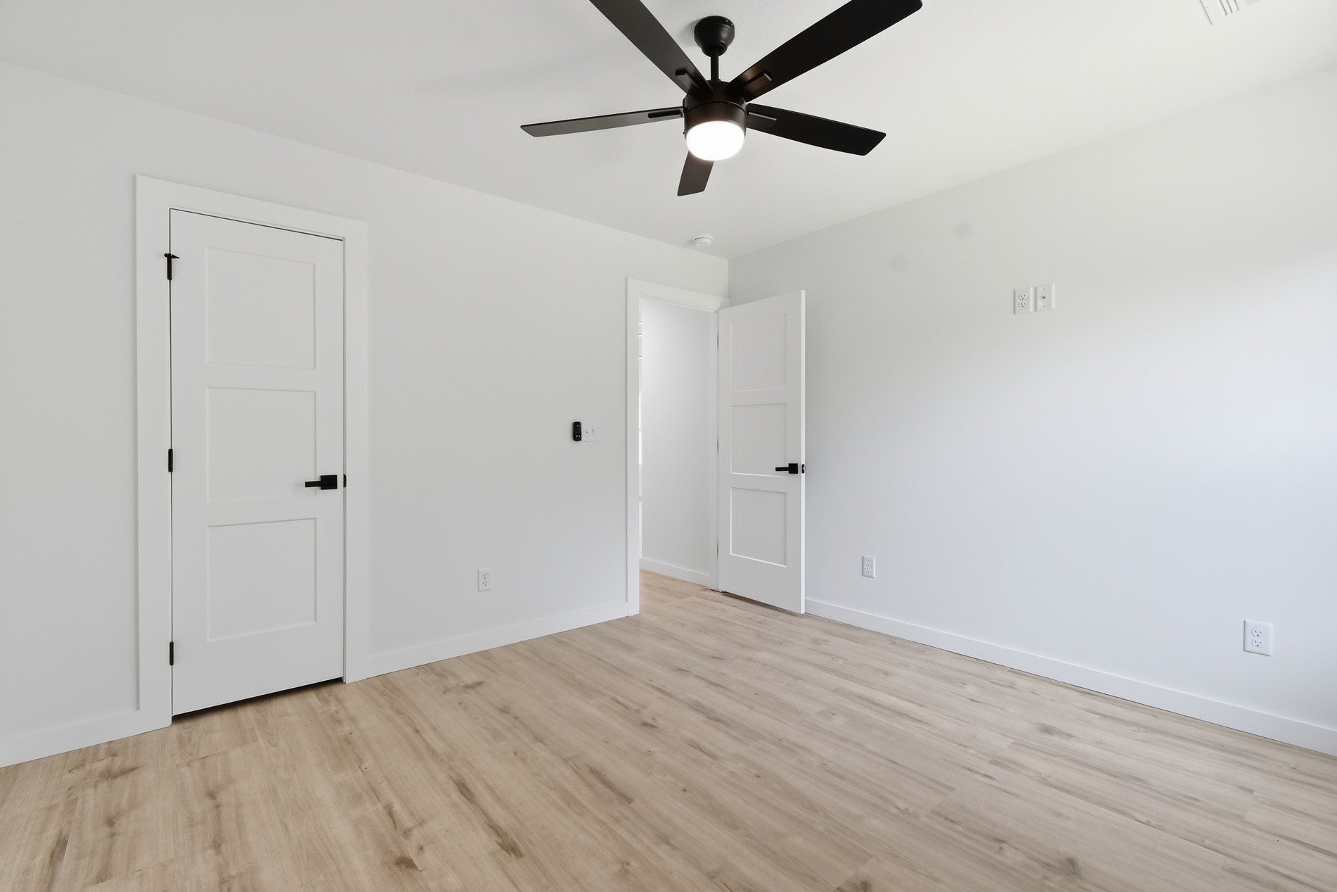 4001 Rolling Oaks Drive