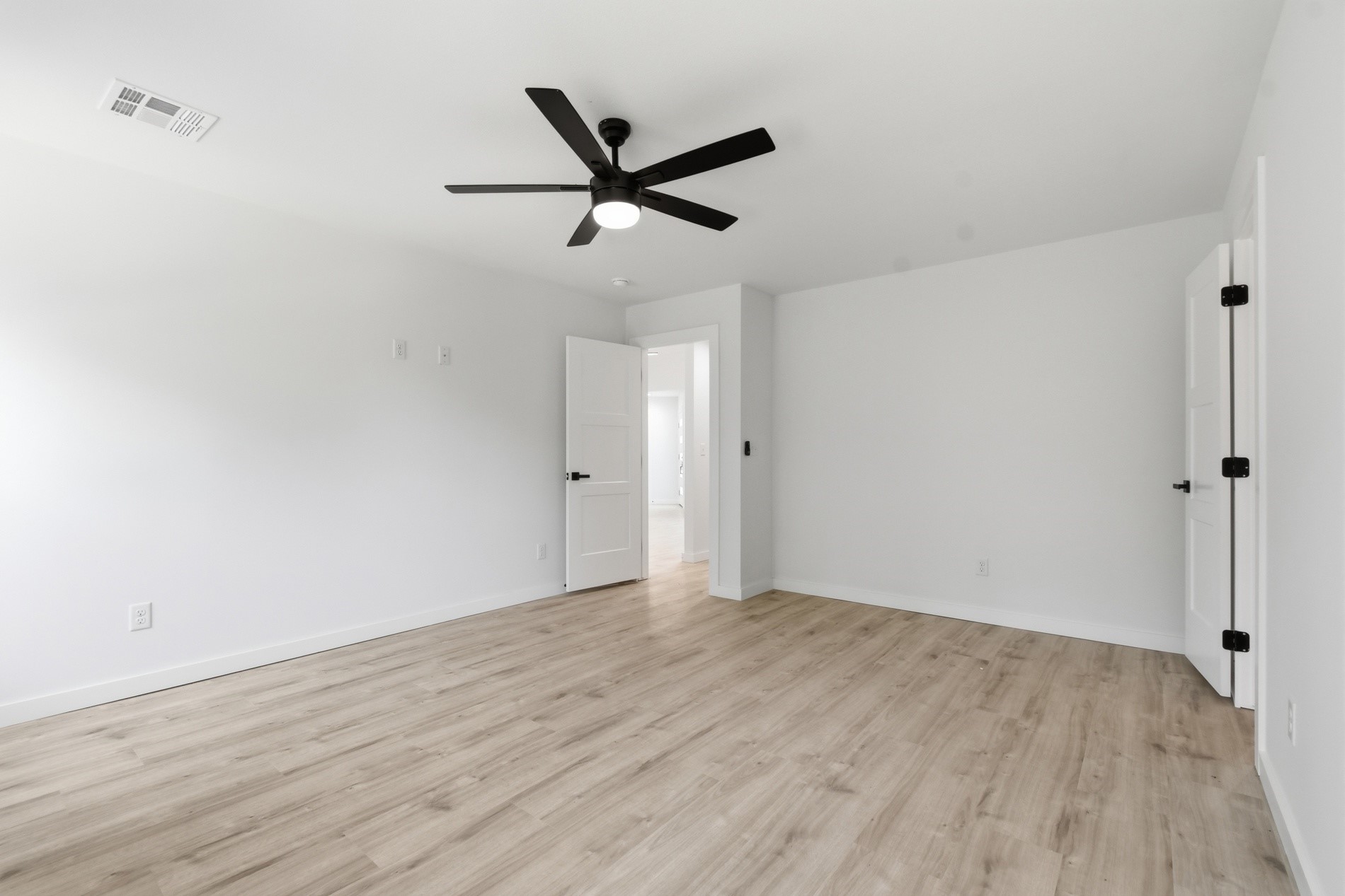 4001 Rolling Oaks Drive