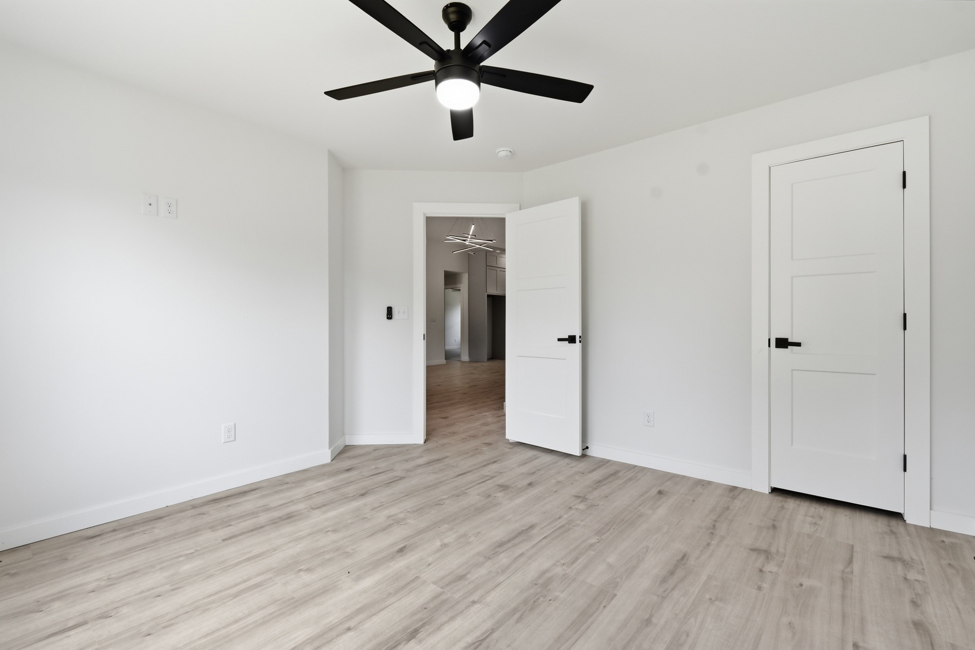 4001 Rolling Oaks Drive