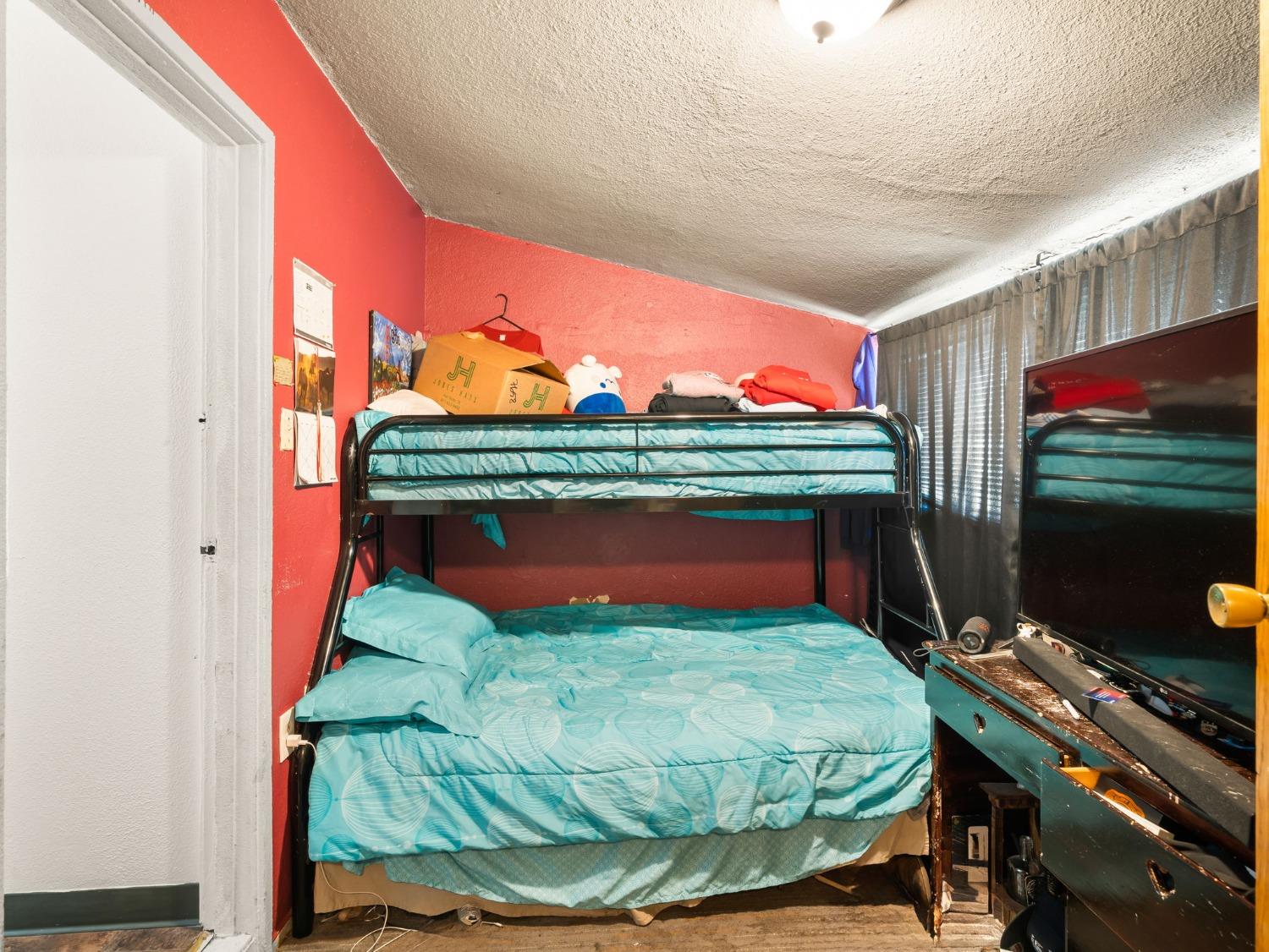 19064 Standish Avenue