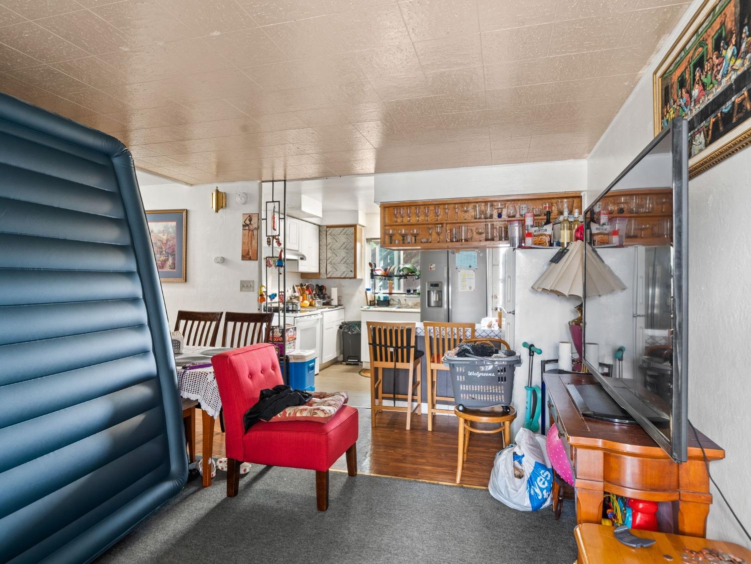 19064 Standish Avenue