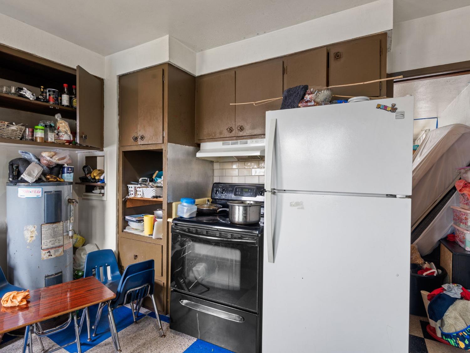 19064 Standish Avenue