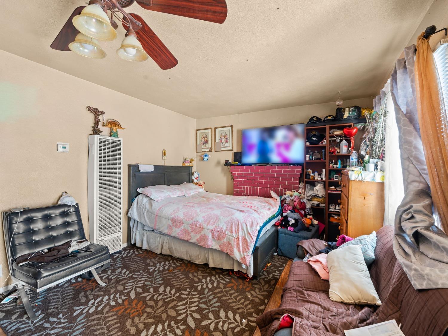 19064 Standish Avenue