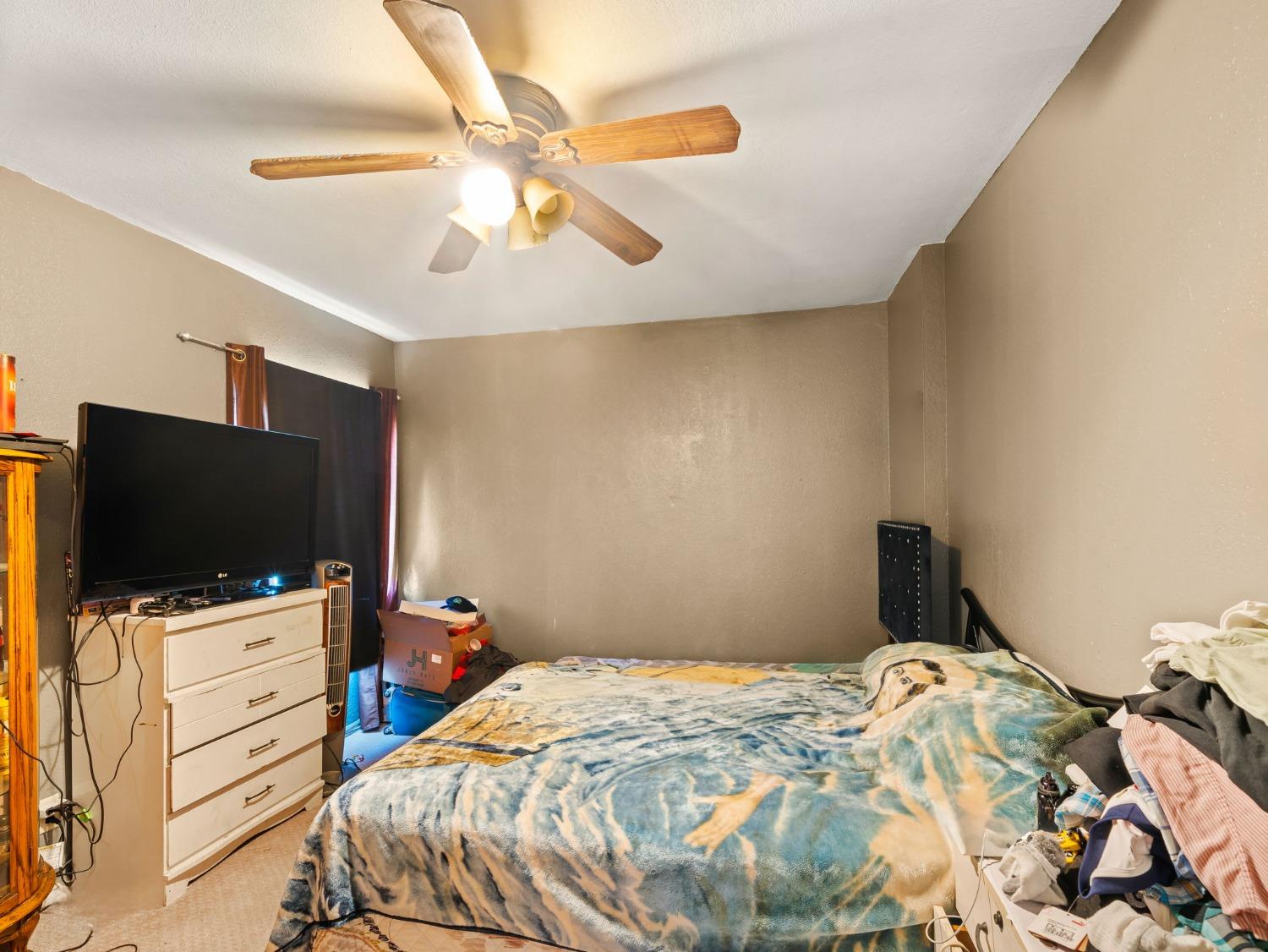 19064 Standish Avenue