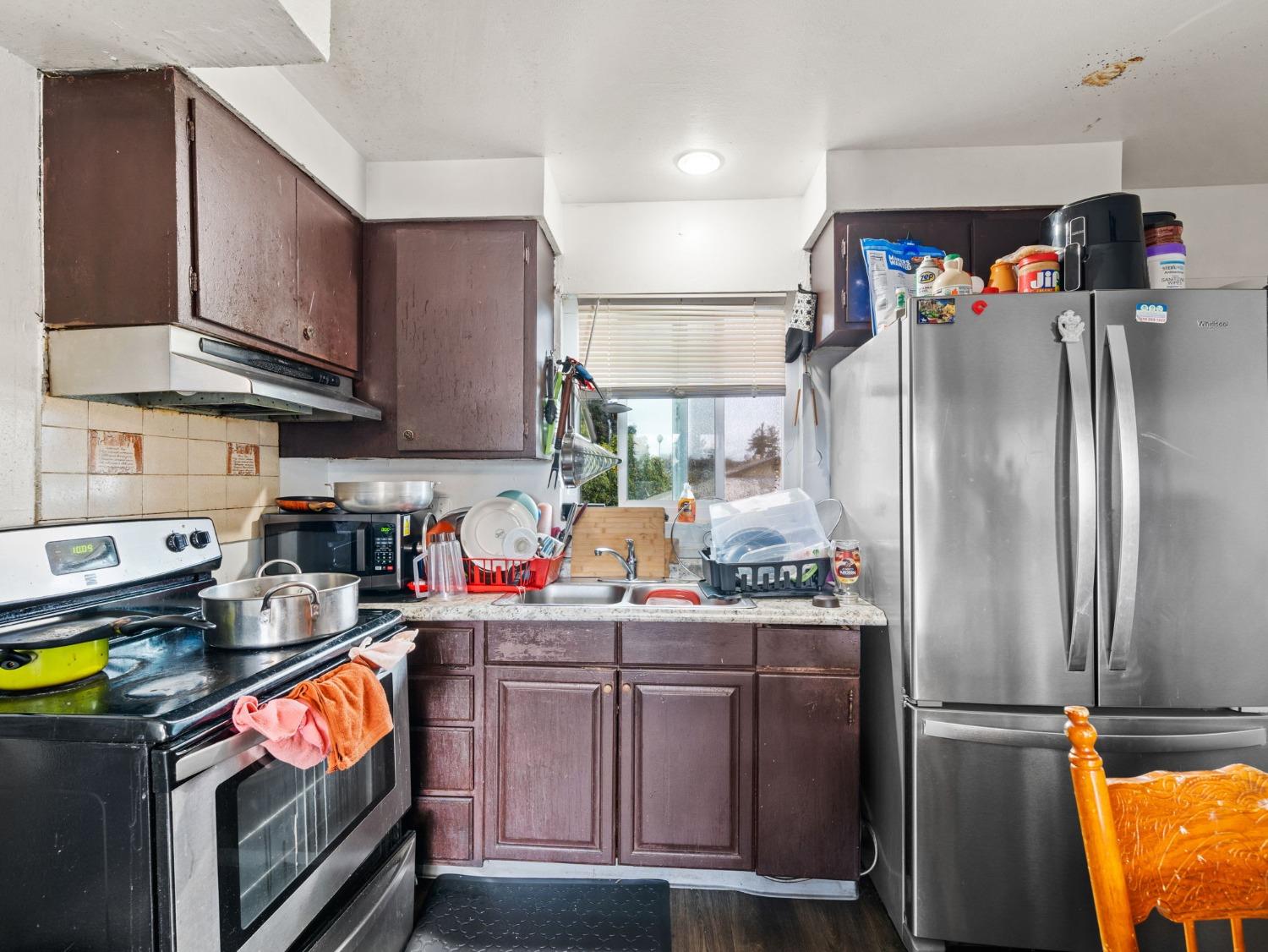 19064 Standish Avenue