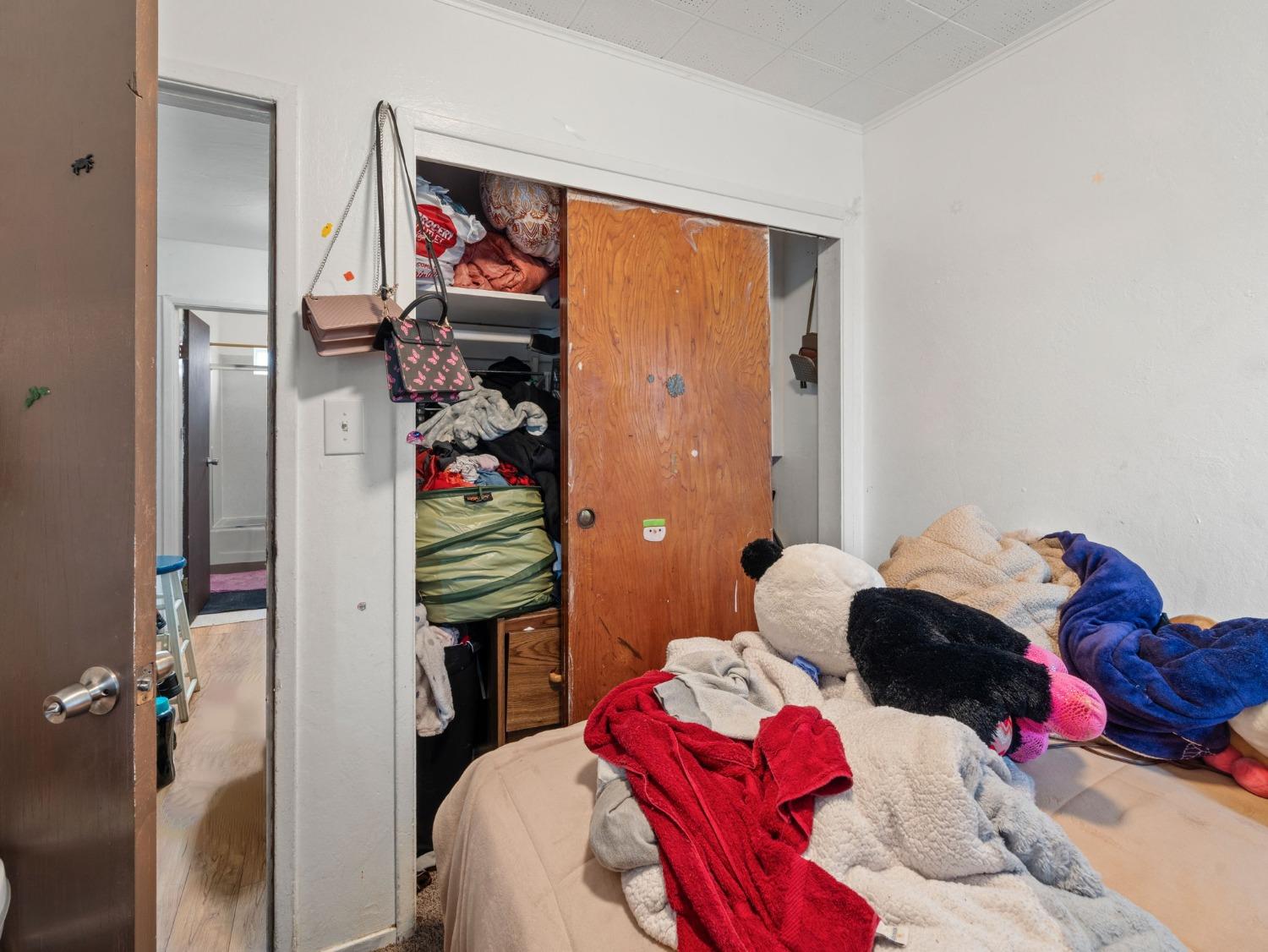 19064 Standish Avenue