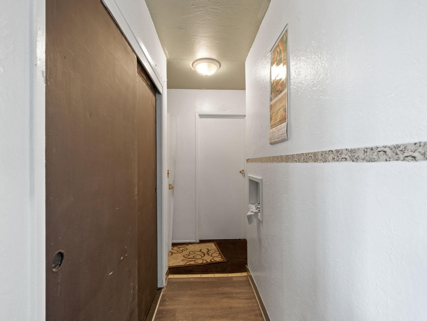 19064 Standish Avenue