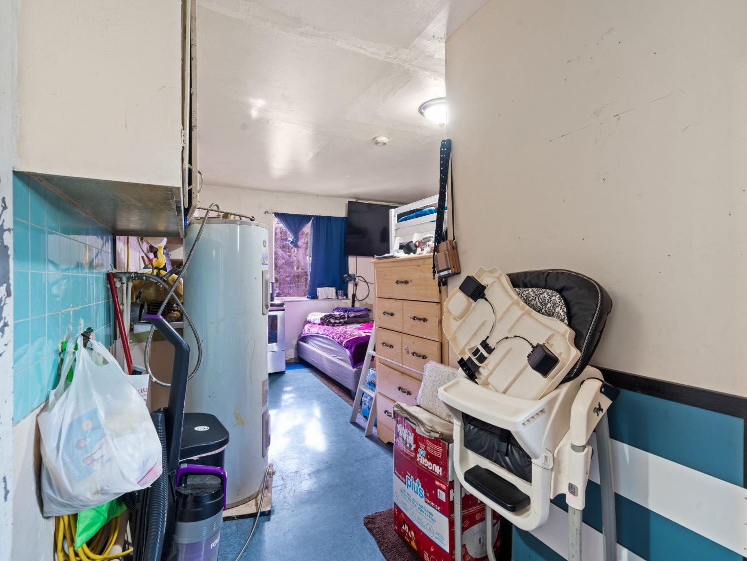 19064 Standish Avenue