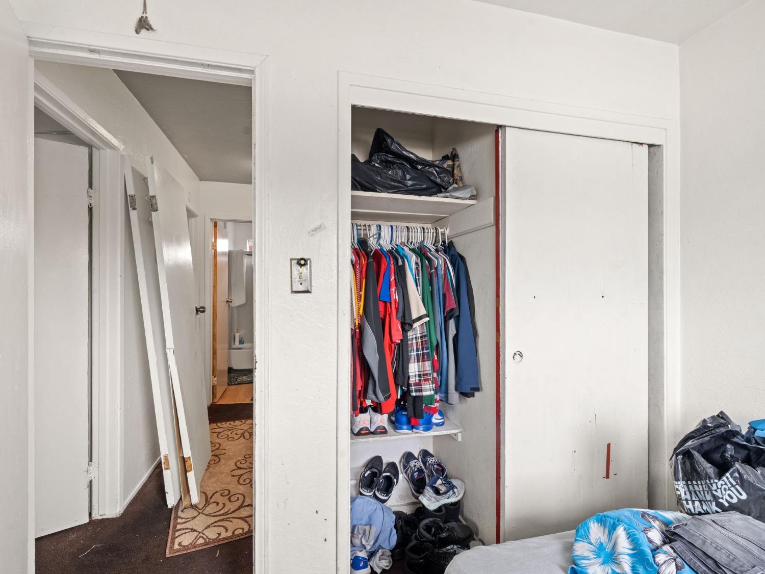 19064 Standish Avenue