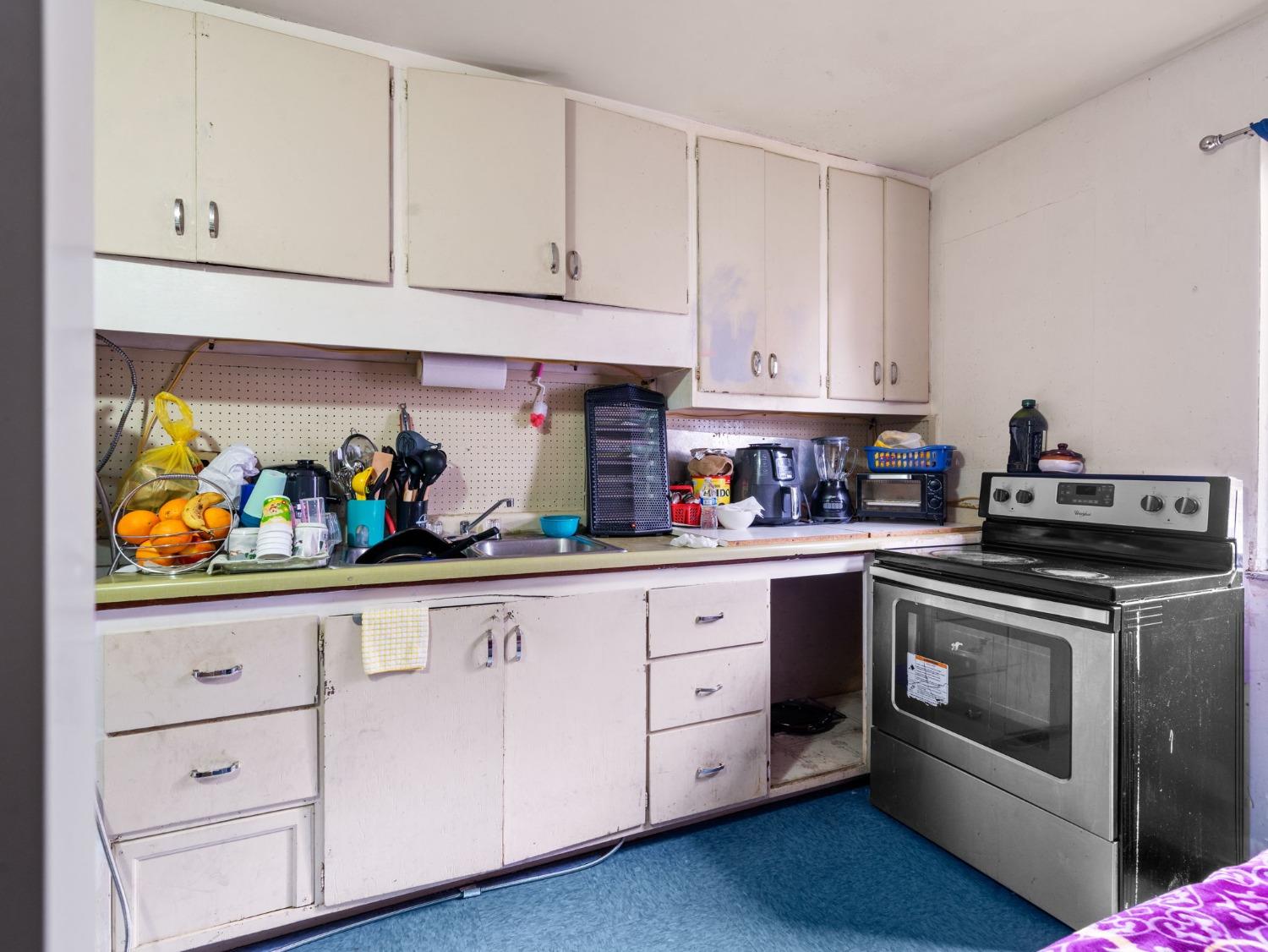 19064 Standish Avenue