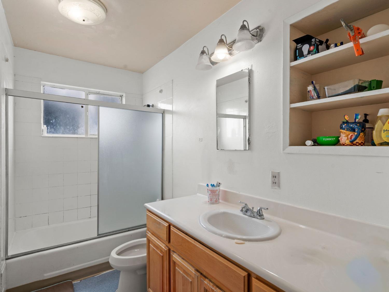 19064 Standish Avenue