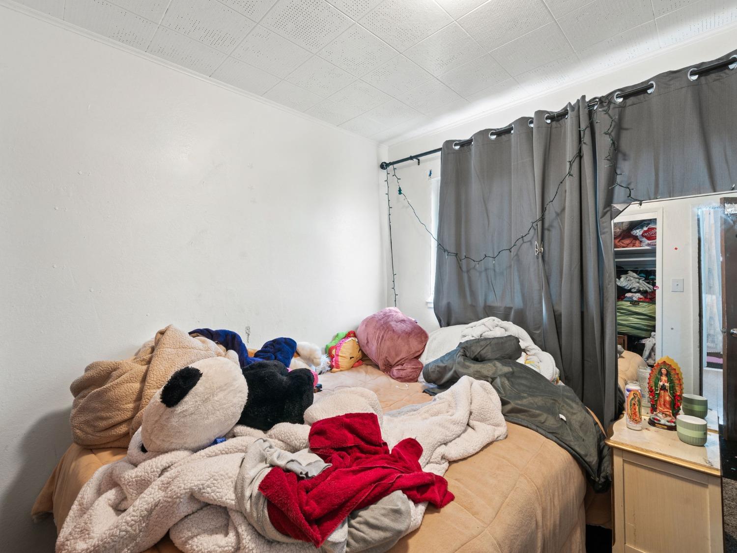 19064 Standish Avenue