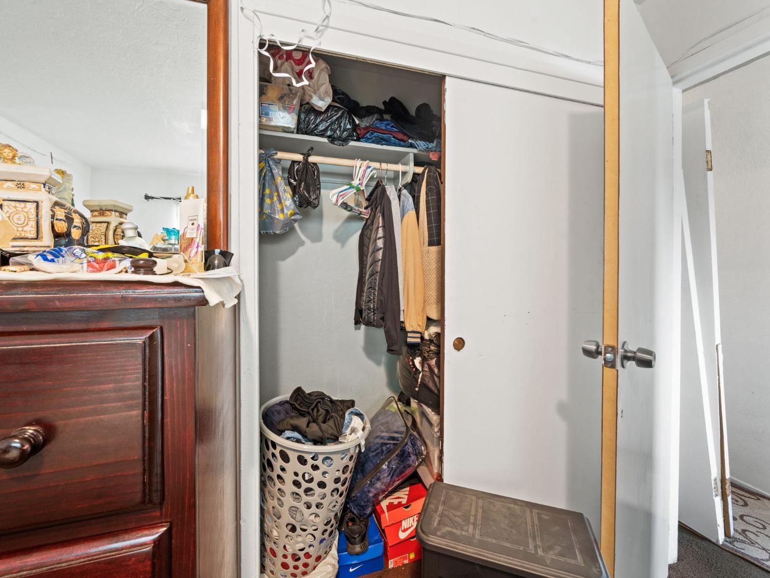 19064 Standish Avenue