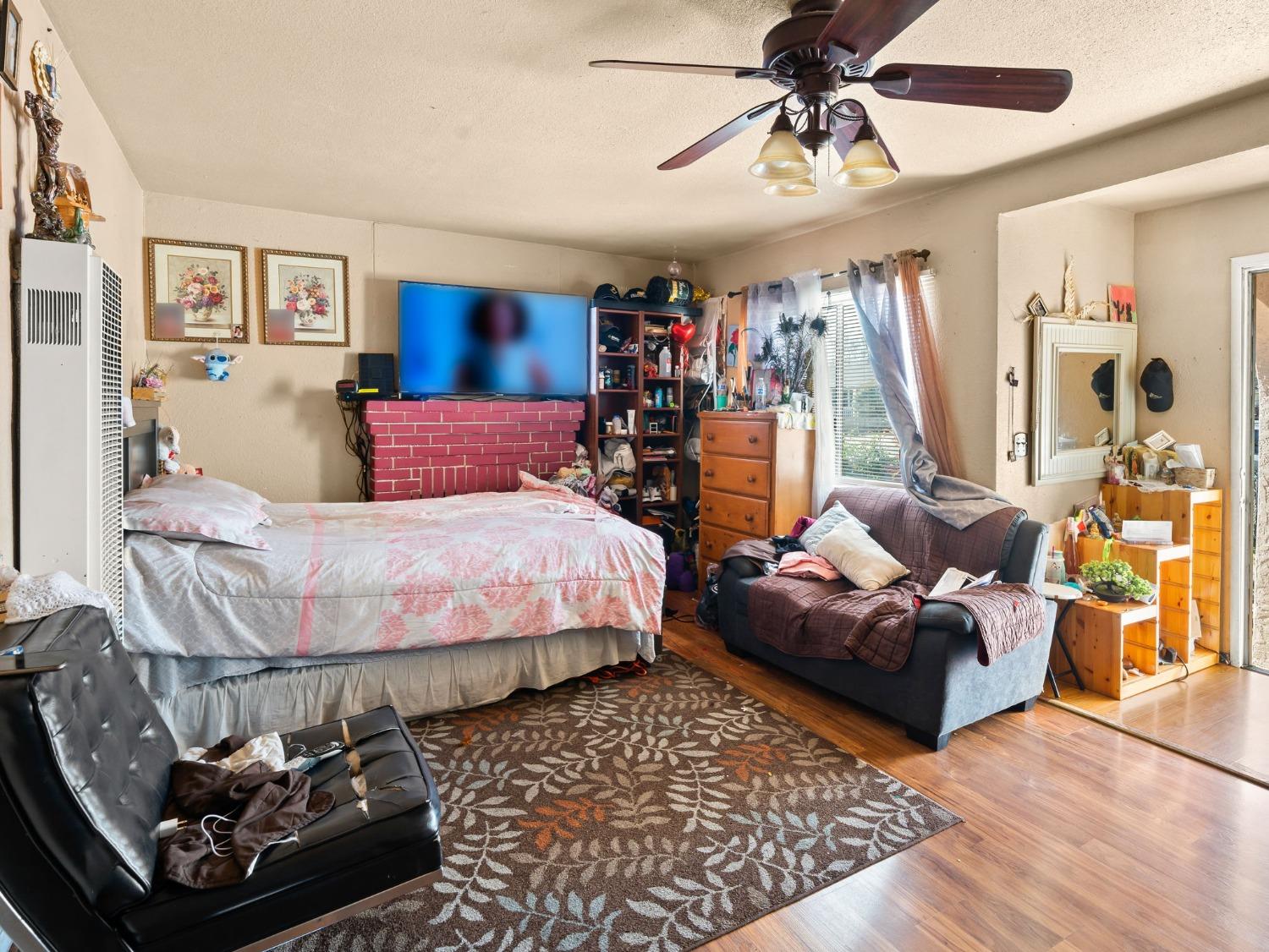 19064 Standish Avenue