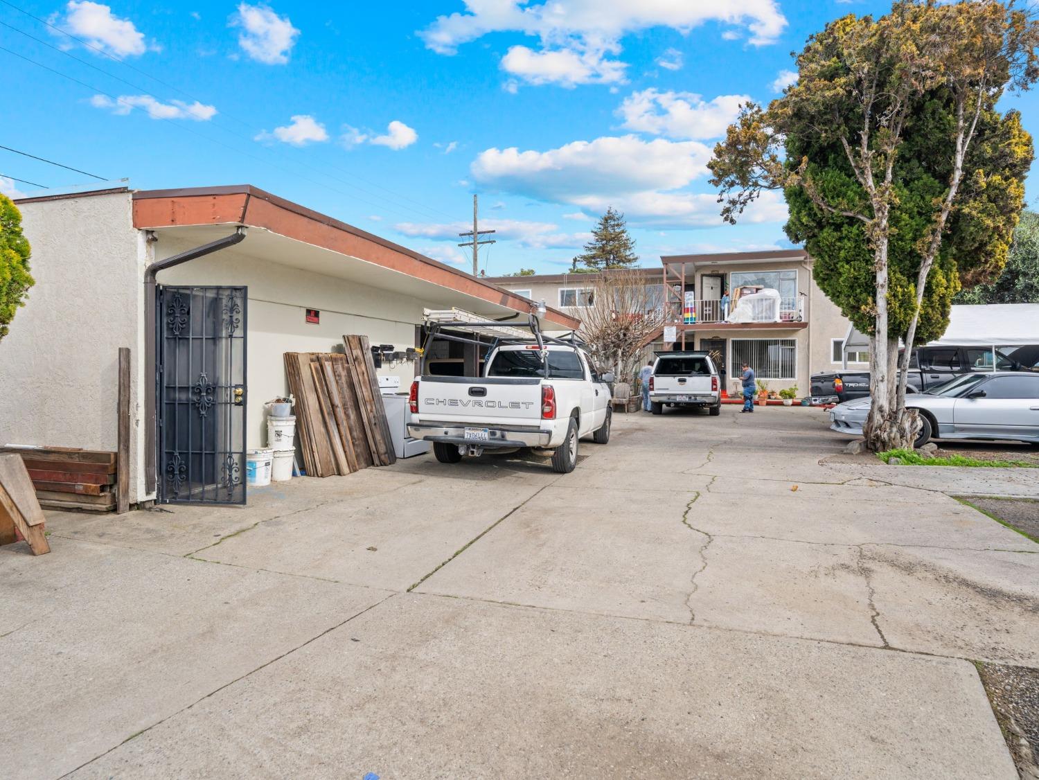 19064 Standish Avenue