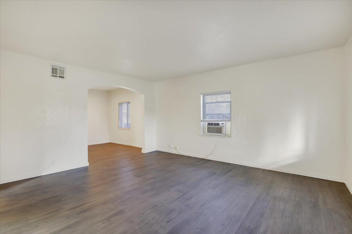 5704 Riverside Drive