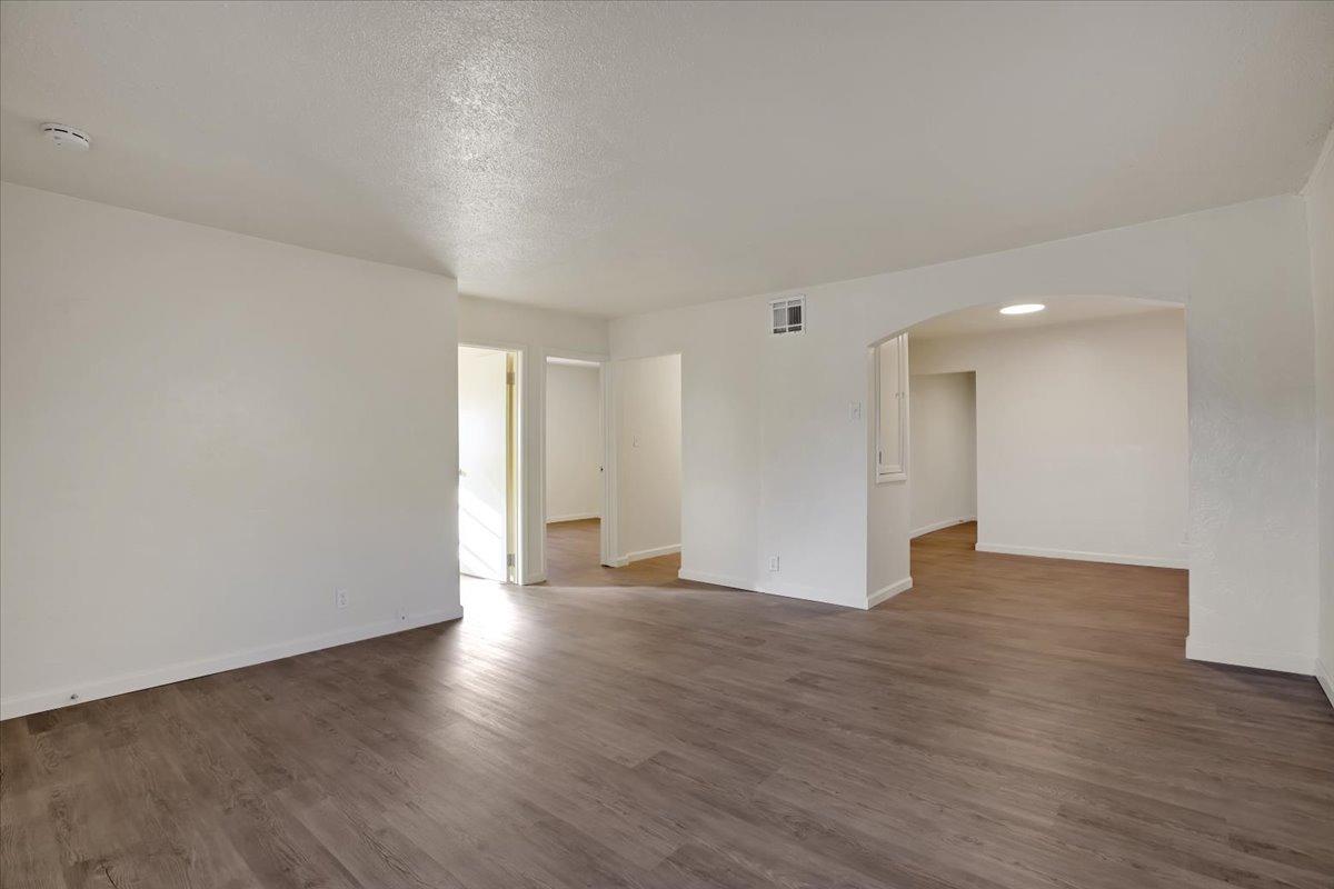 5704 Riverside Drive