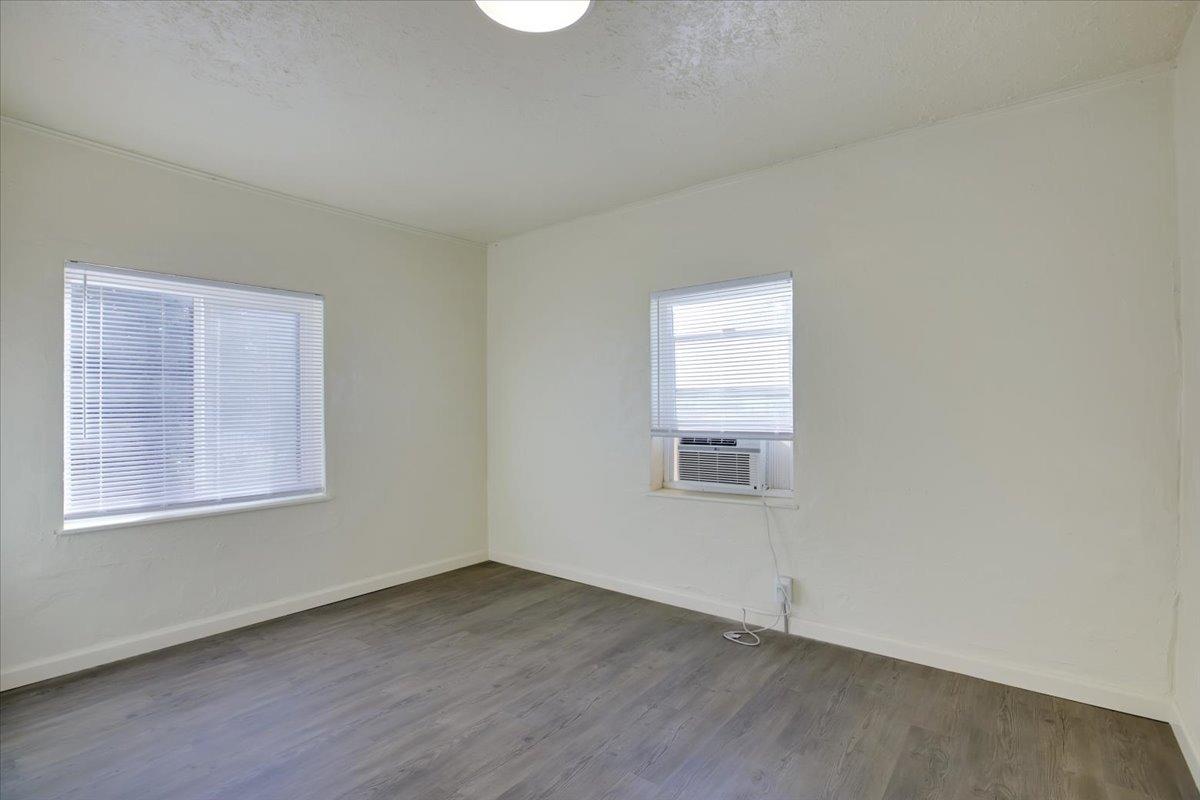 5704 Riverside Drive