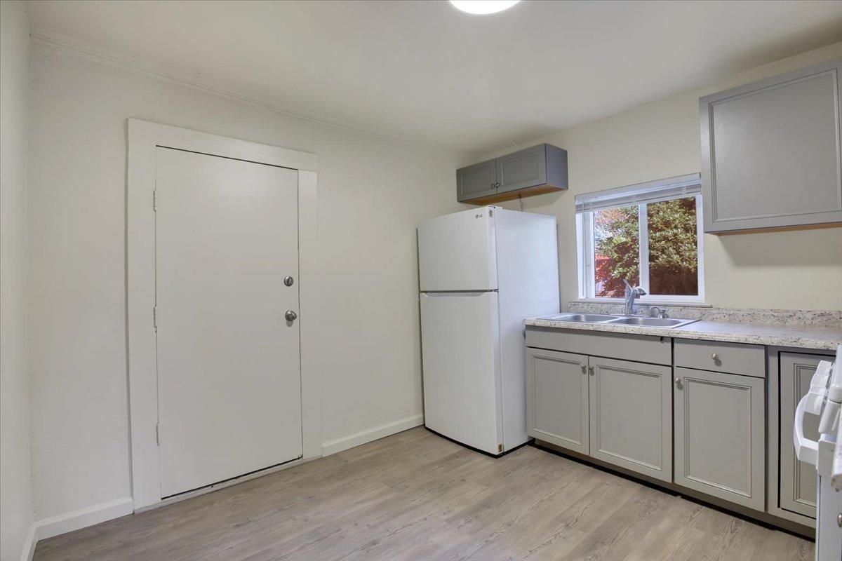 5704 Riverside Drive