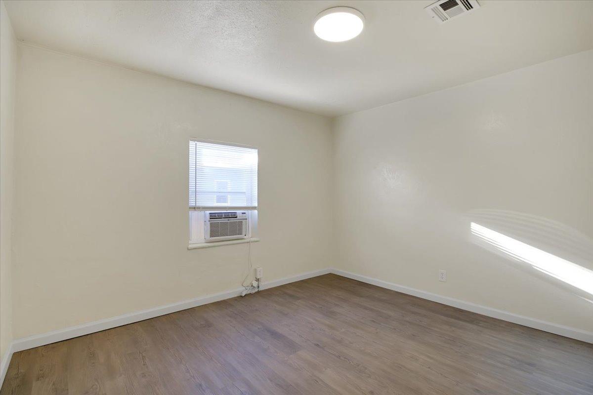 5704 Riverside Drive