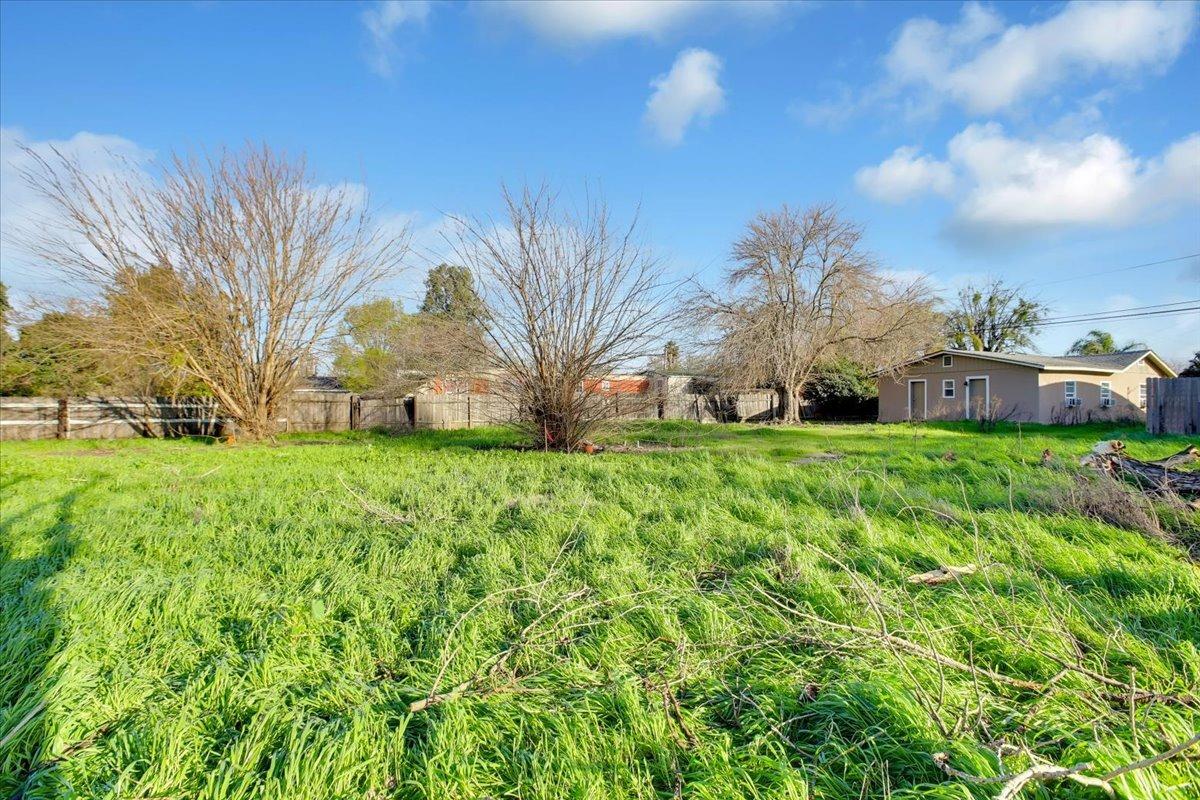 5704 Riverside Drive