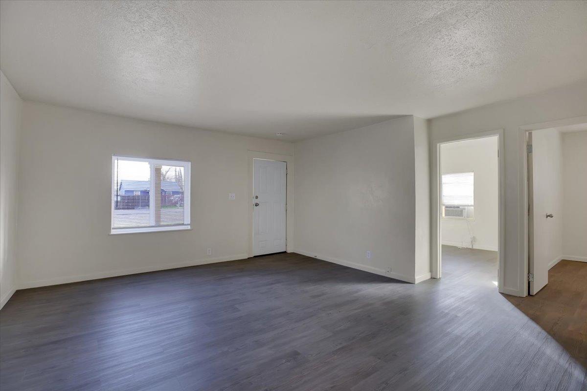 5704 Riverside Drive