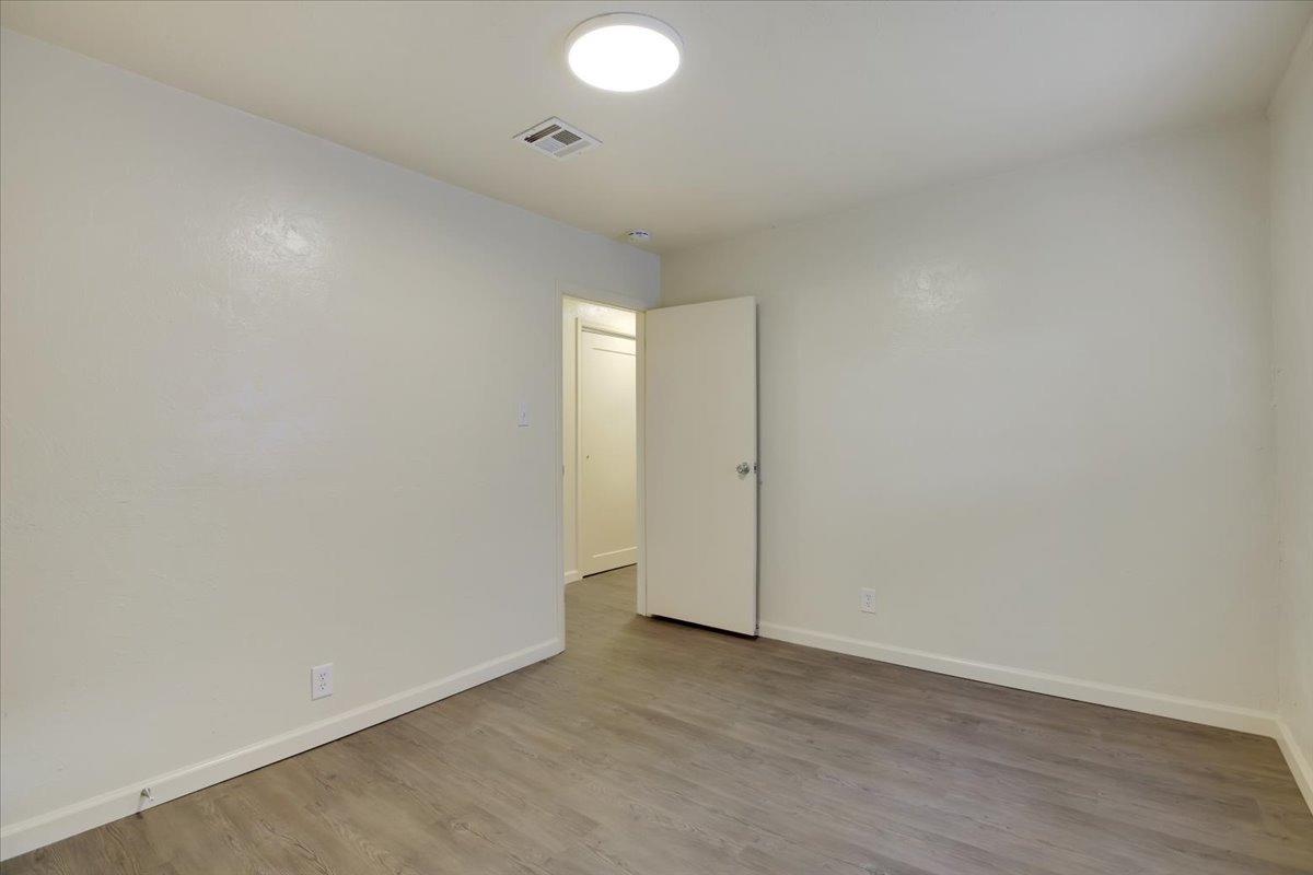 5704 Riverside Drive