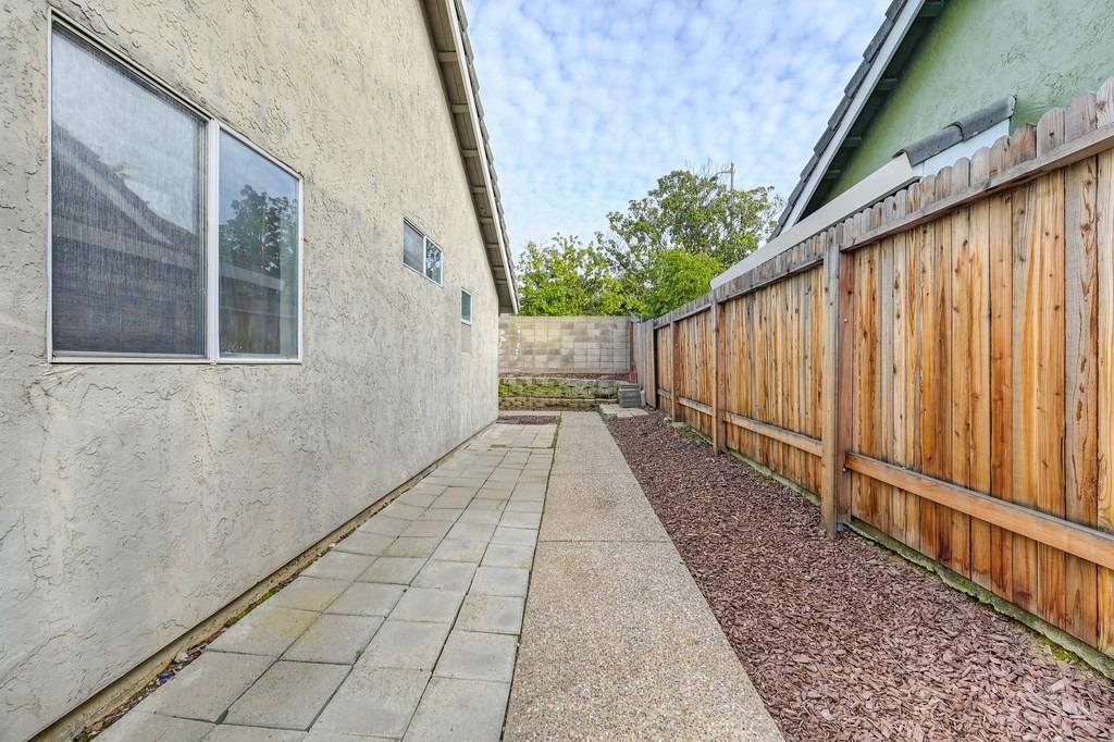 5738 River Run Circle