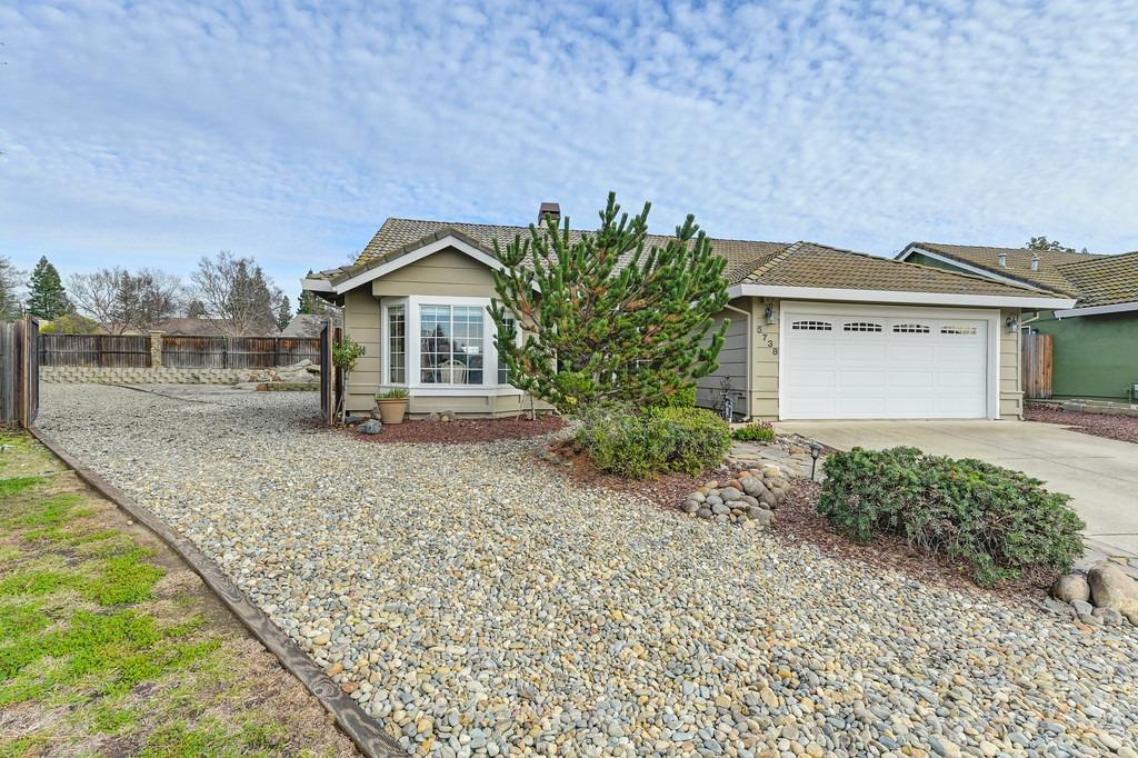 5738 River Run Circle