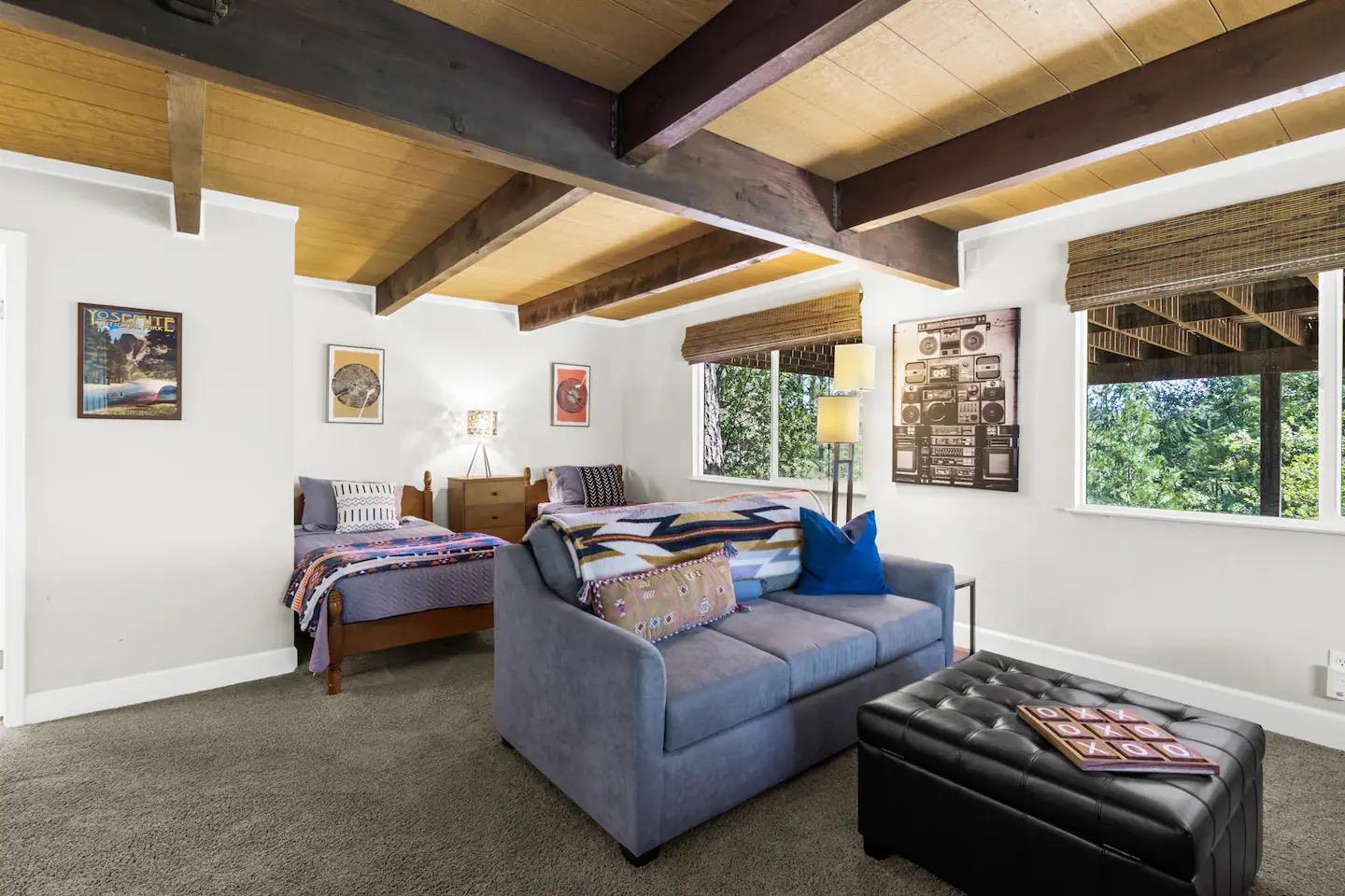 19976 Ridgecrest Way