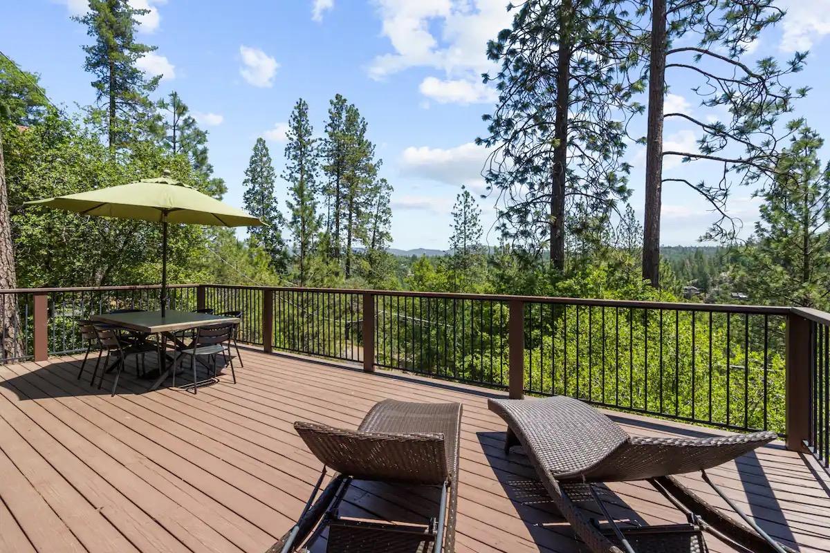 19976 Ridgecrest Way