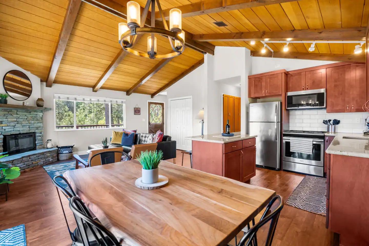 19976 Ridgecrest Way