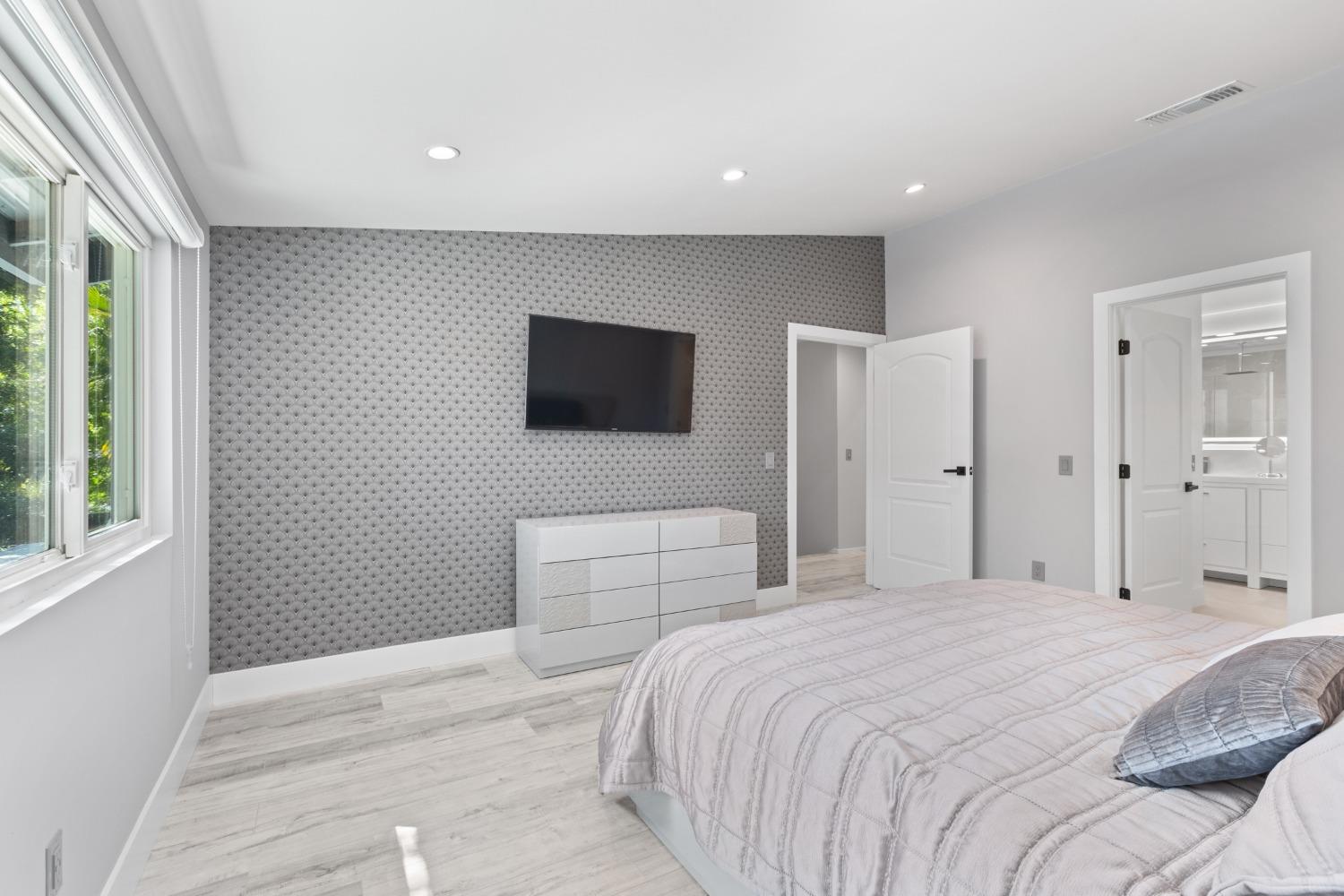 8117 Glen Canyon Court