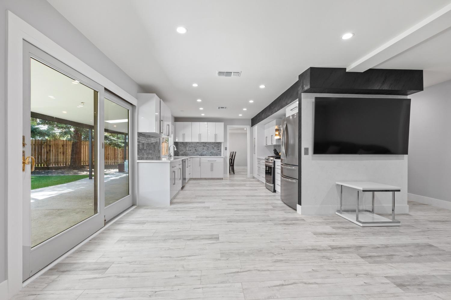 8117 Glen Canyon Court