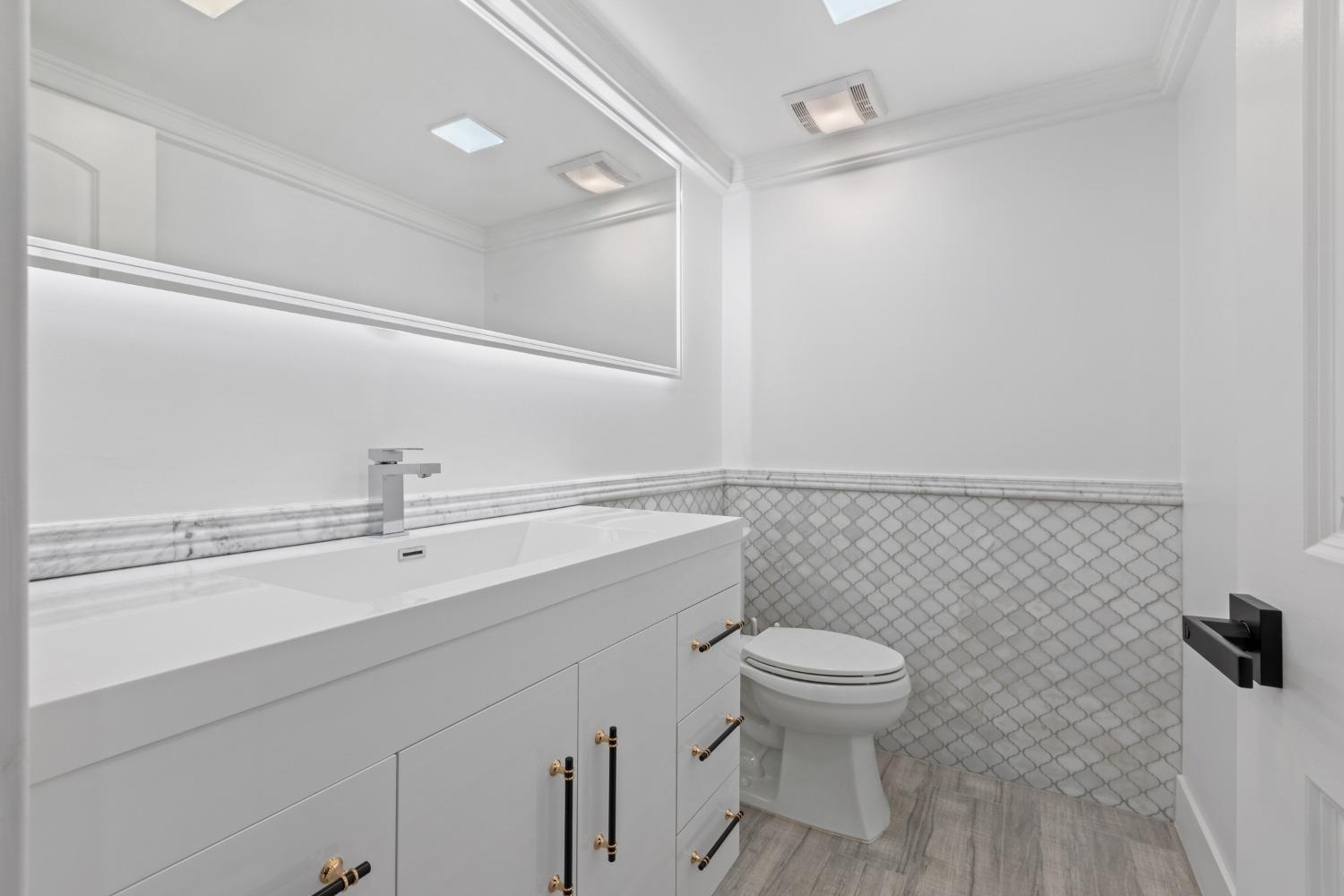 8117 Glen Canyon Court