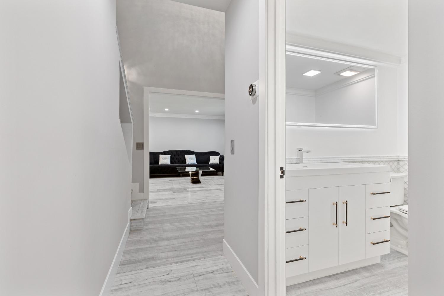 8117 Glen Canyon Court