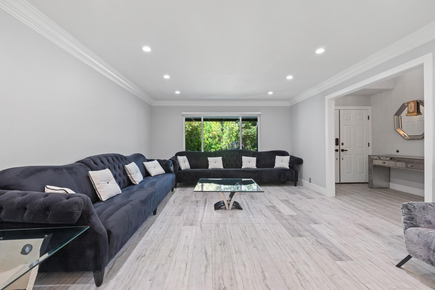 8117 Glen Canyon Court