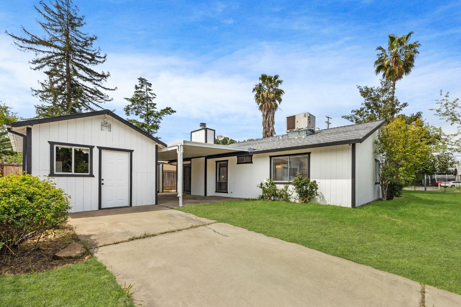 1802 Los Robles Boulevard