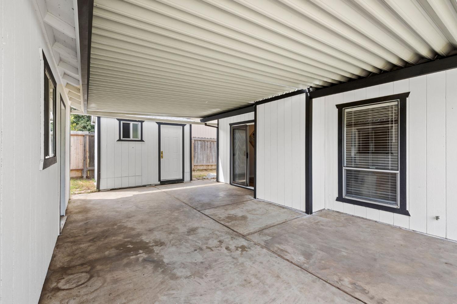 1802 Los Robles Boulevard