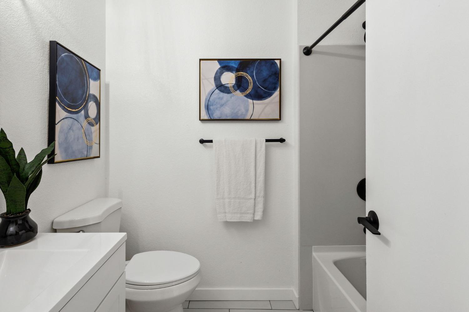 1802 Los Robles Boulevard