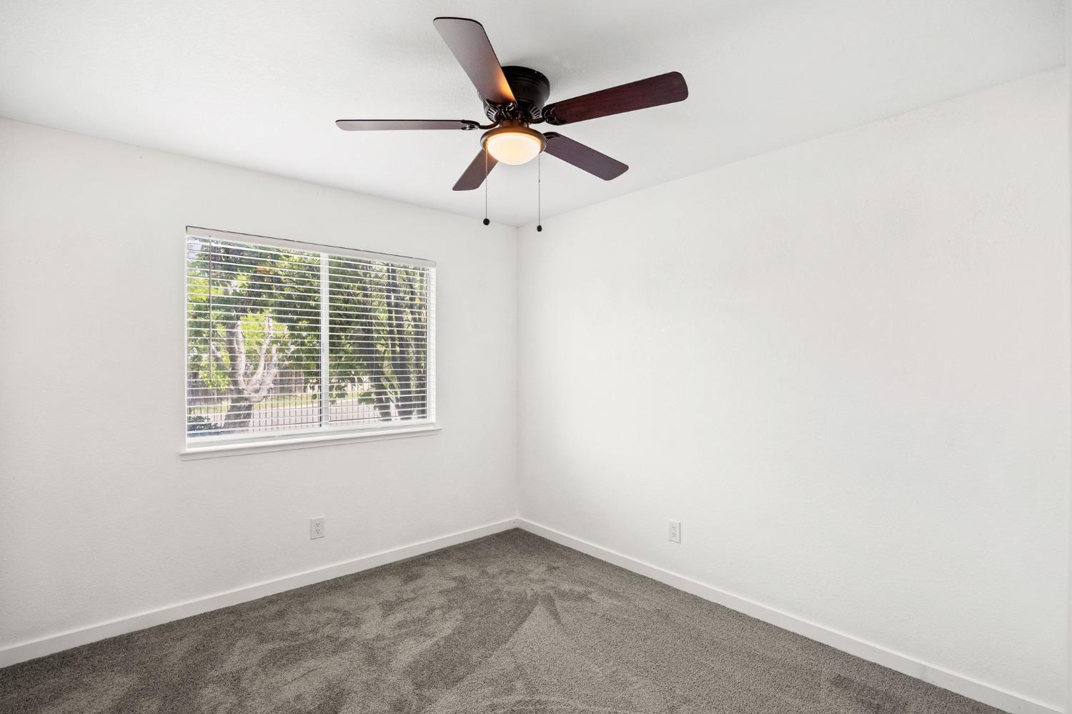 1802 Los Robles Boulevard