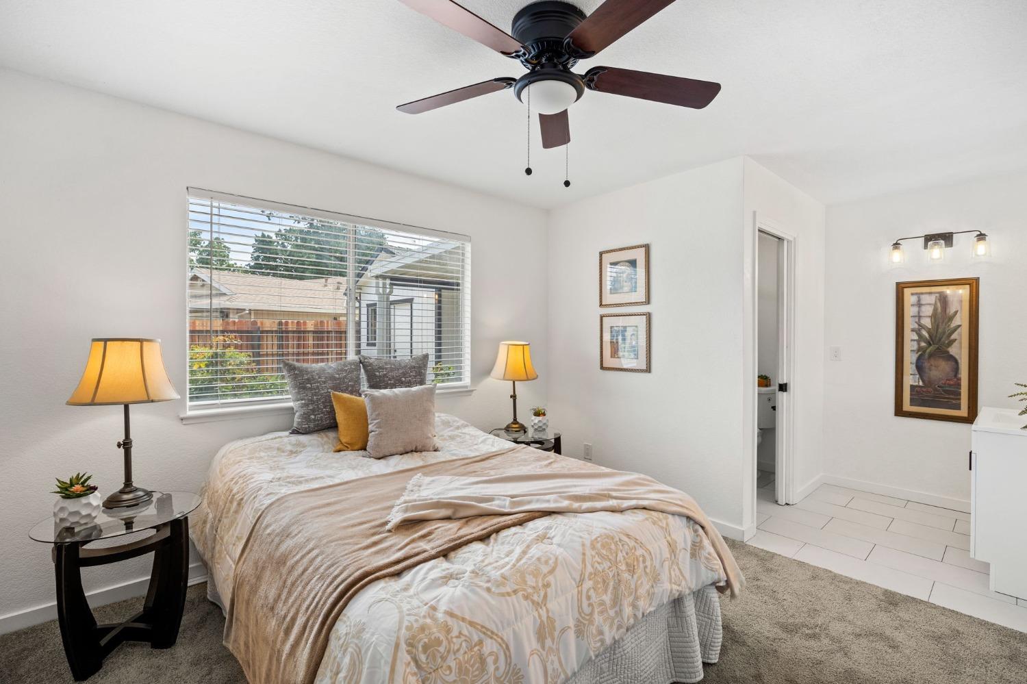 1802 Los Robles Boulevard