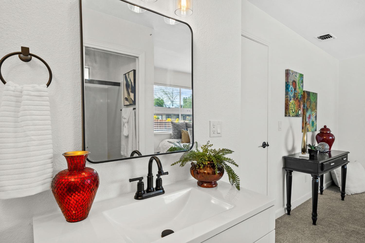 1802 Los Robles Boulevard