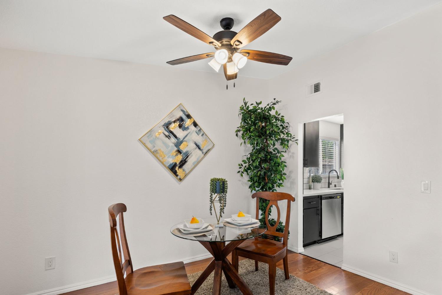 1802 Los Robles Boulevard