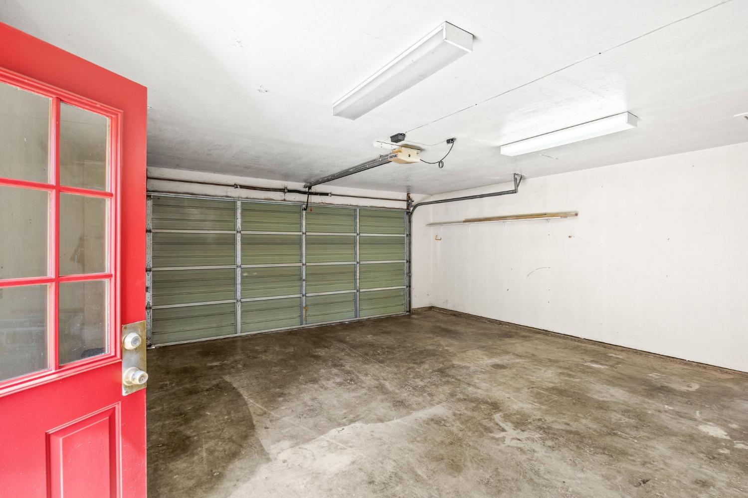 1802 Los Robles Boulevard