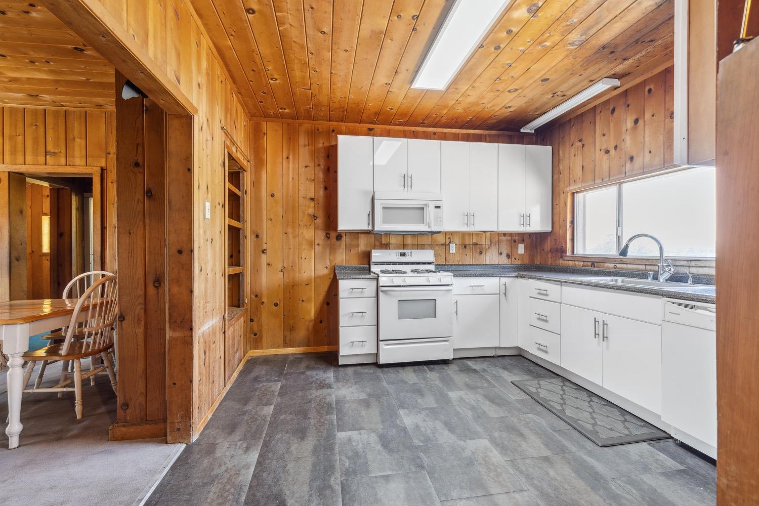 9348 Golden Gate Avenue