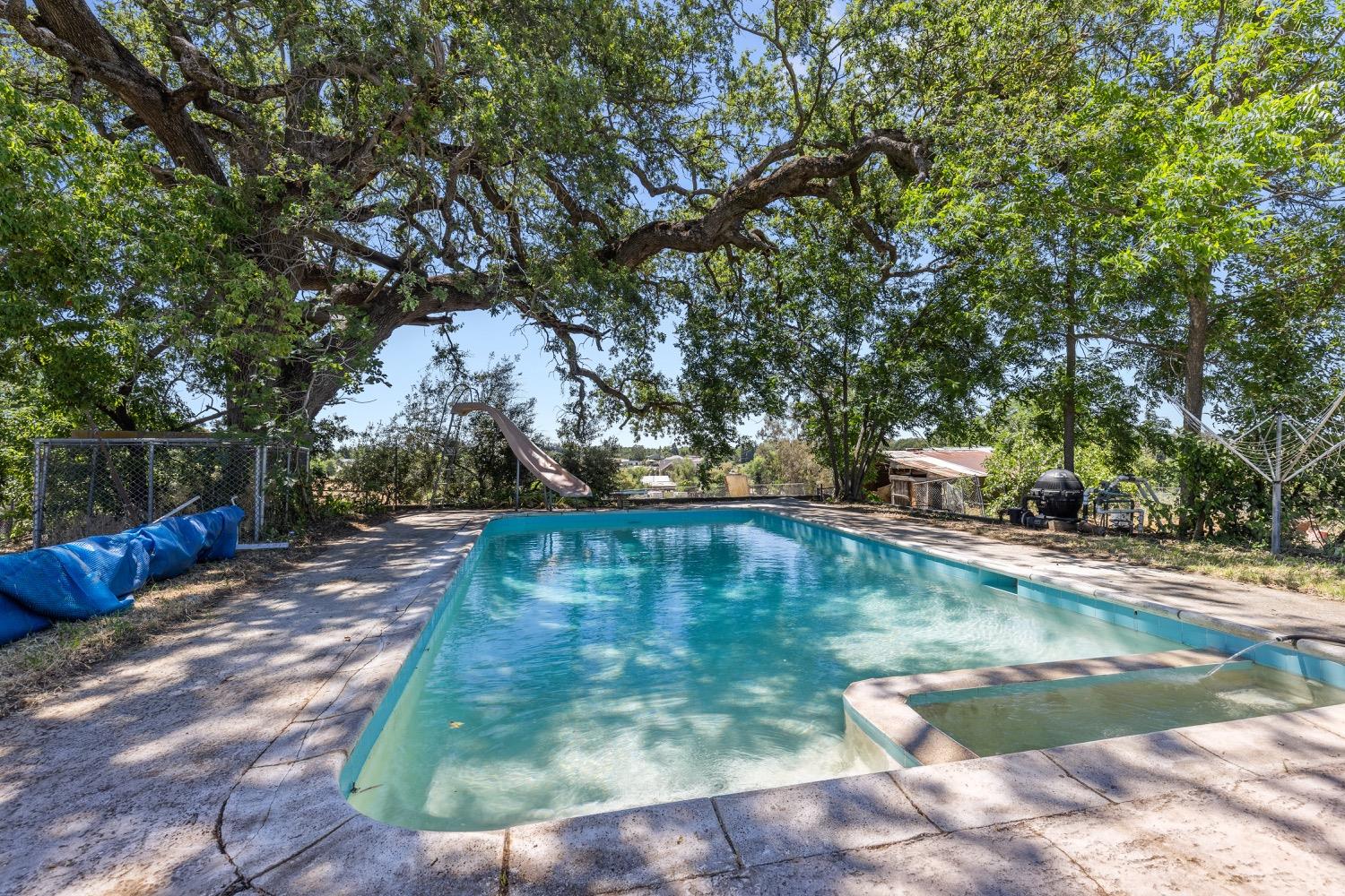 9348 Golden Gate Avenue